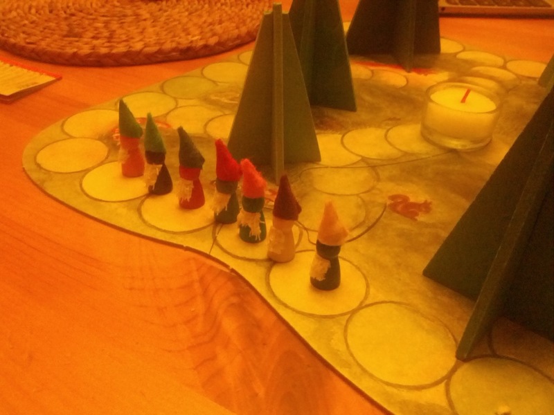 A side view of Dwarf playing pieces from Waldschattenspiel.